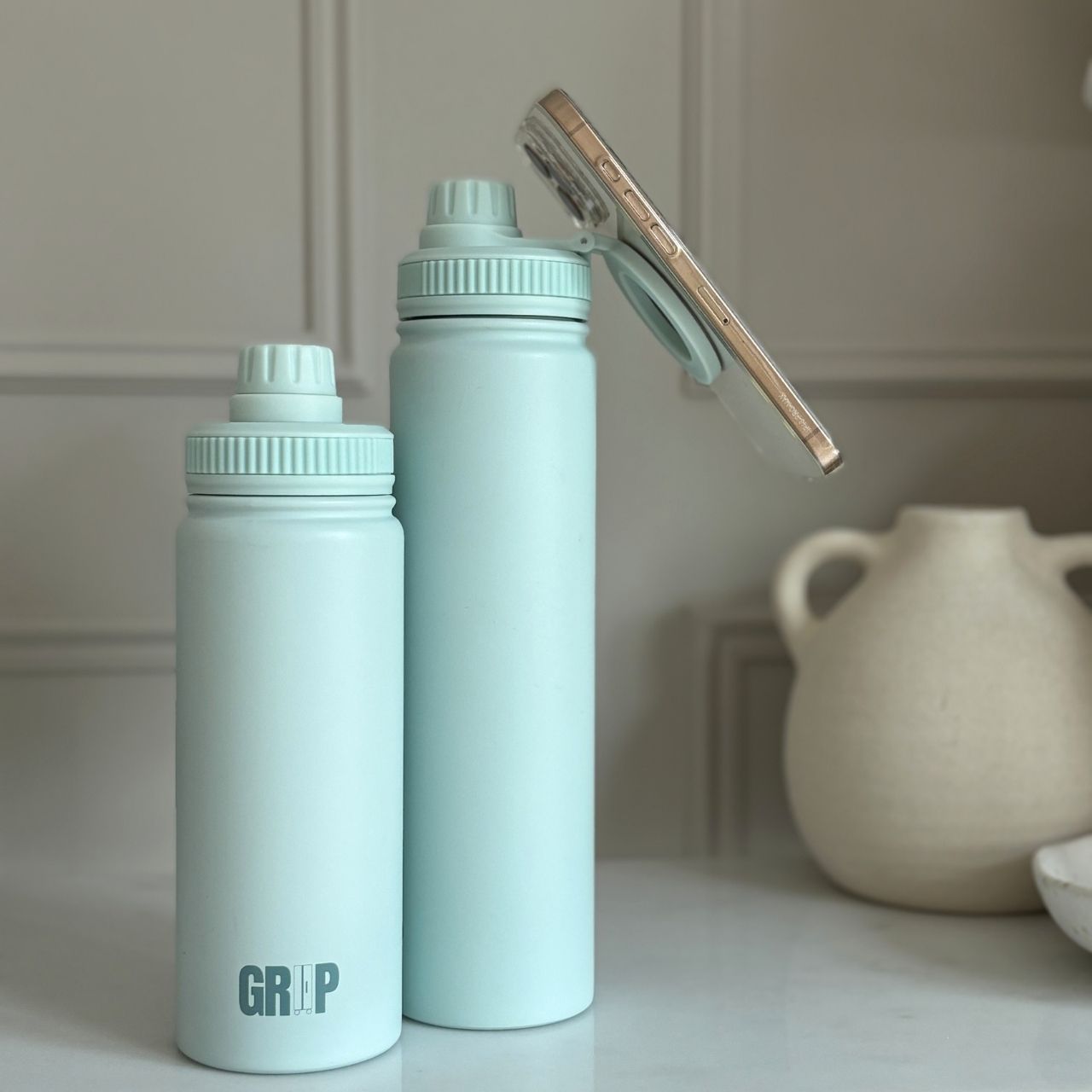 GRIP 740ml Tripod Phone Holder Water Bottle